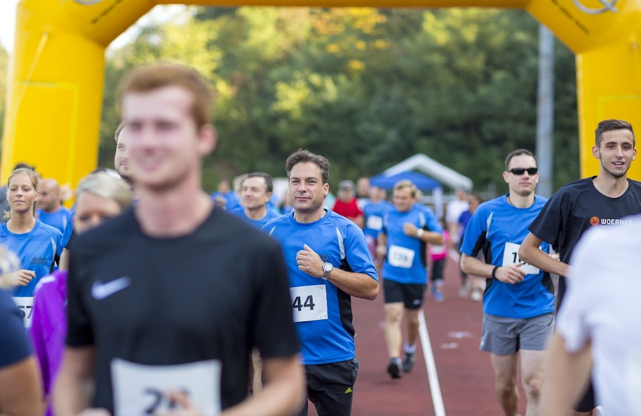 Bild vom 9. Benefizlauf im Jahr 2016. Dies ist das 94. Bild.